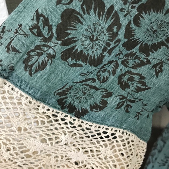 Hayden- Ruffled Dress - Picture 4 of 8